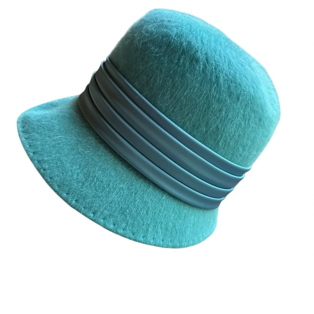 NIB Early‎ 1960s Gimbels 100% Wool w/Rhinestone Cloche Hat - Picture 5 of 11